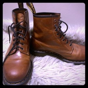 Like New Men’s Dr Martens Brown Leather 11 Boots